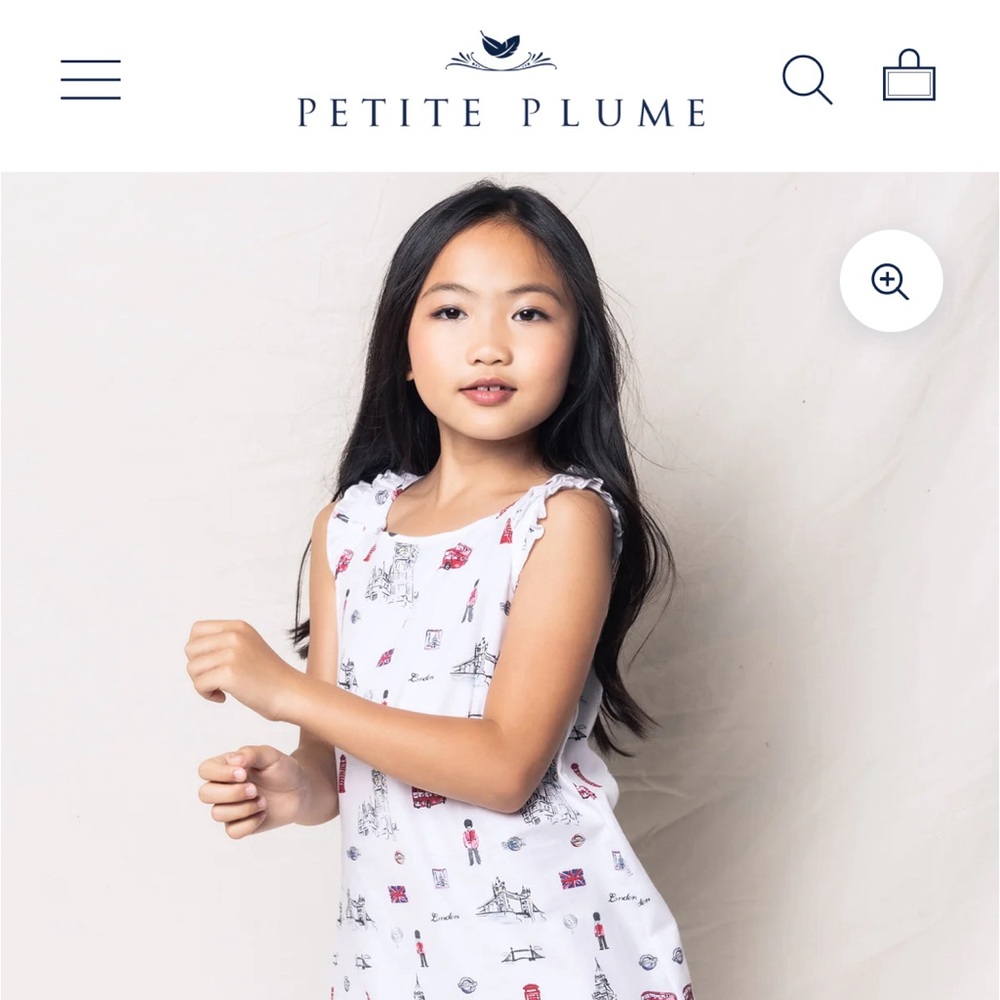 Petite Plume London Calling Nightgown Size 8